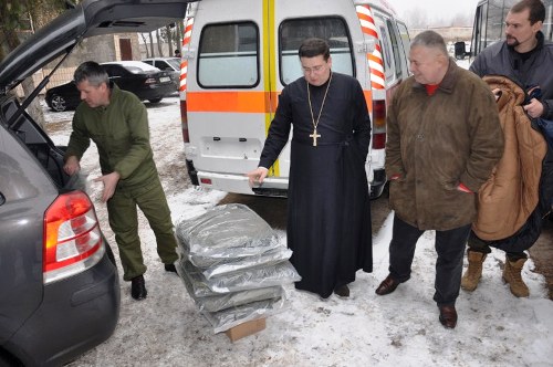  Капелани УГКЦ передали гуманітарну допомогу добровольцям батальйону «Донбас».(ФОТО) 
